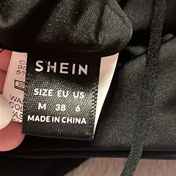 Shein cropped tanked top(women’s) - Picture 2 of 2